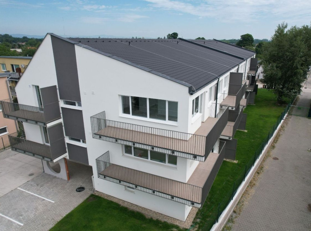 Nadštandardný 3 izbový byt v novostavbe v Zálesí, 2x parking