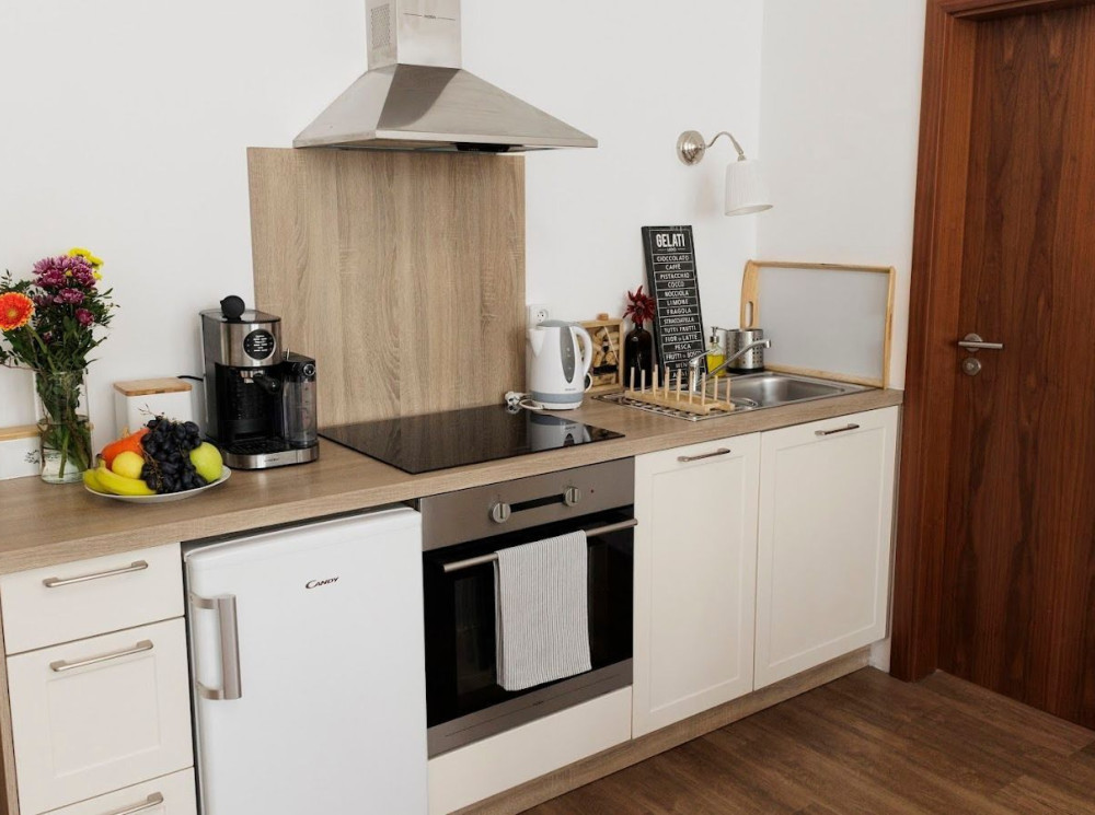 Exkluzívny 2- izb. byt  s výhľadom na hrad- Funkcionalistická architektúra, Gunduličova  ulica Ba, Staré Mesto