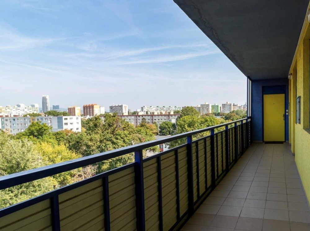 Na prenájom 1 izbový byt v Petržalke na Haanovej ulici