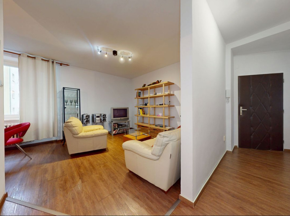 Na predaj štýlový 2-izbový byt v tichej časti Bartoškovej ulice Ba Nové Mesto