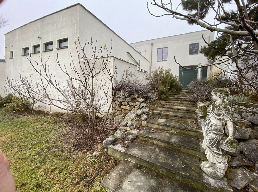 PRELLENKIRCHEN - PREDAJ: Rodinný dom a komerčný objekt s veľkorysým pozemkom