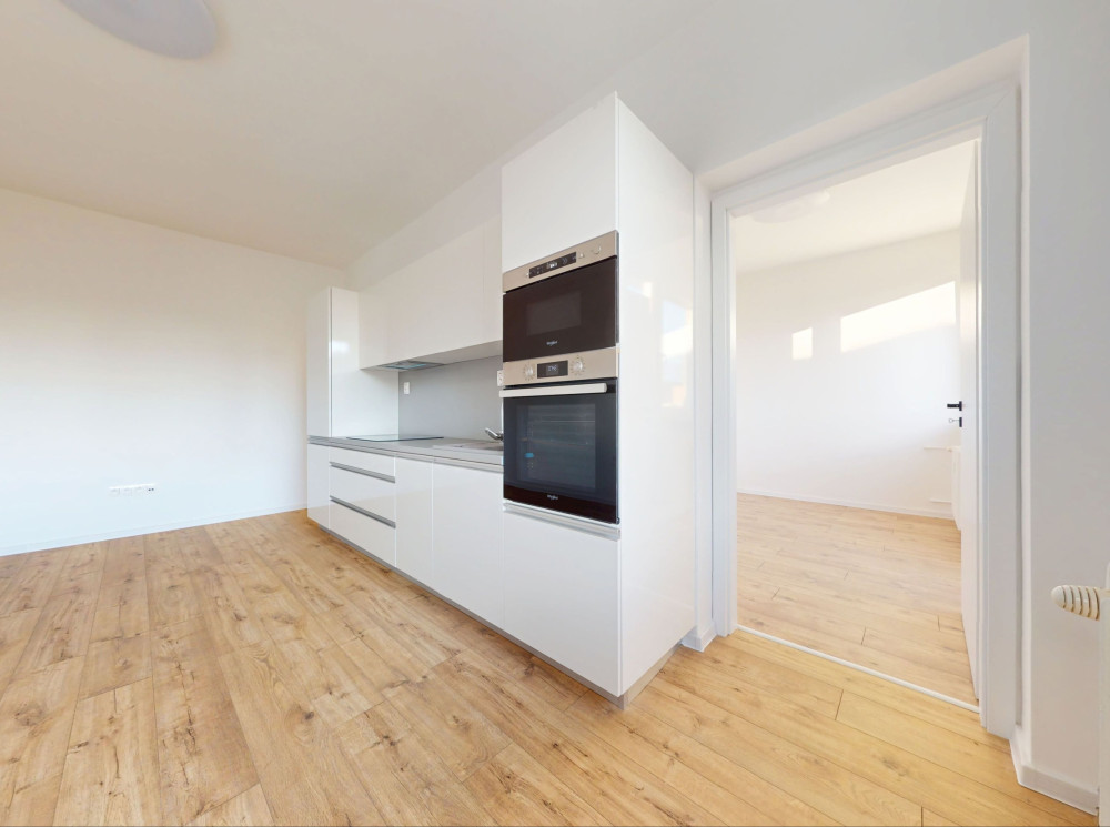 Kompletná rekonštrukcia 3 izb. bytu s balkónom a výťahom na začiatku Karlovej Vsi, Novackého