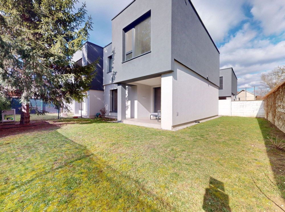 NOVOSTAVBA | Dizajnový 4-izbový mezonet v BOHO štýle – ulica Železničná 7C, Bratislava – Vrakuňa