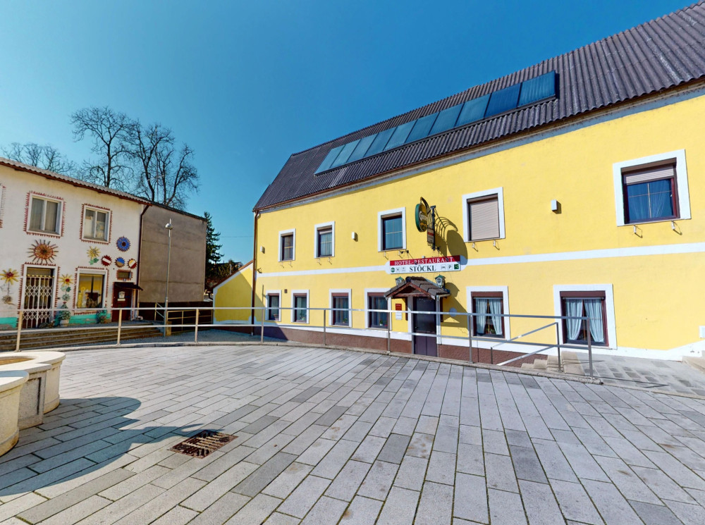 INVESTIČNÁ PRÍLEŽITOSŤ: Zabehnutý hotelový areál s reštauráciou a bývaním v Rakúsku.