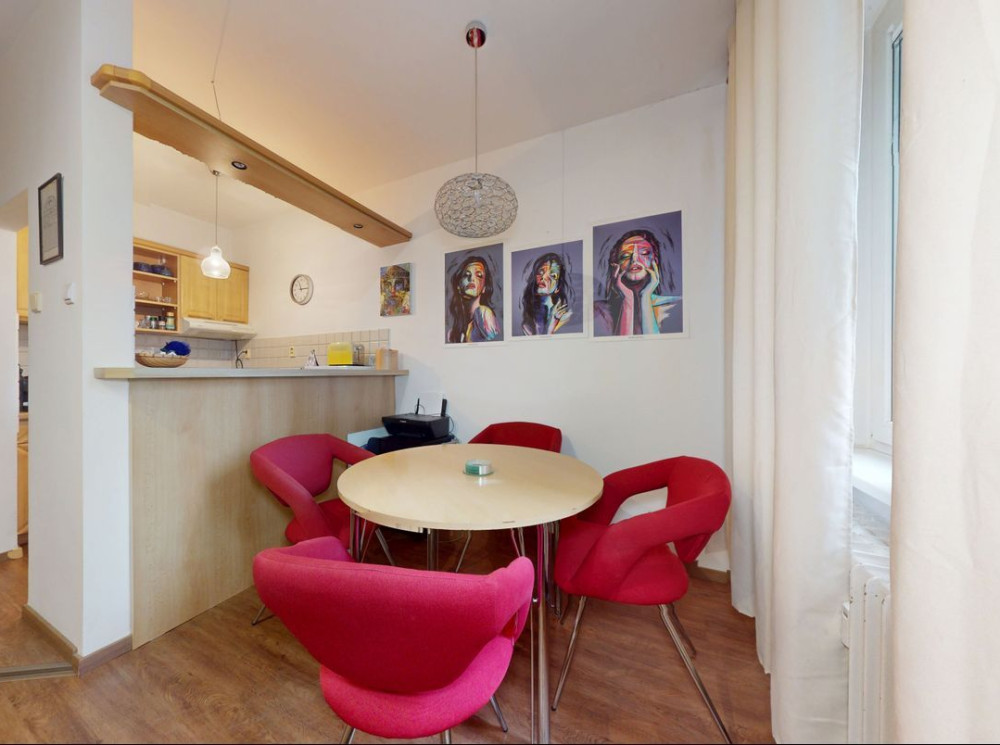 Na predaj štýlový 2-izbový byt v tichej časti Bartoškovej ulice hodný aj ako investičný, Ba Nové Mesto