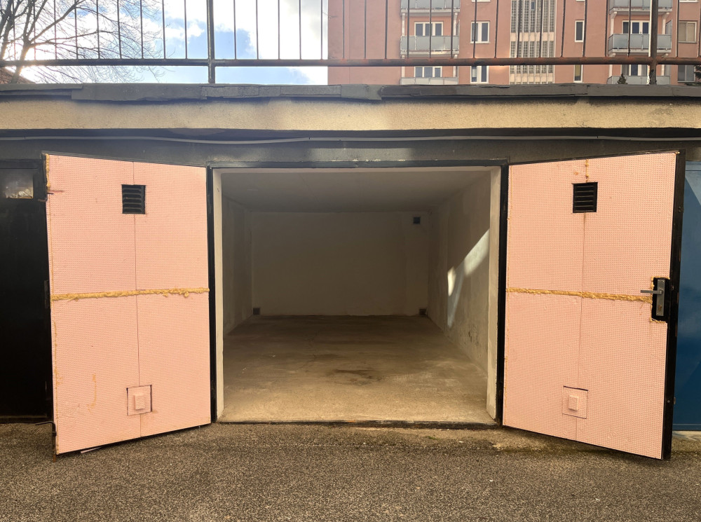 Praktická garáž v Ružinove