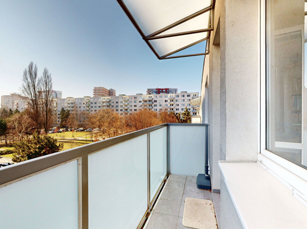 Slnečný 3,5-izbový byt v srdci Ružinova  – Trávniky