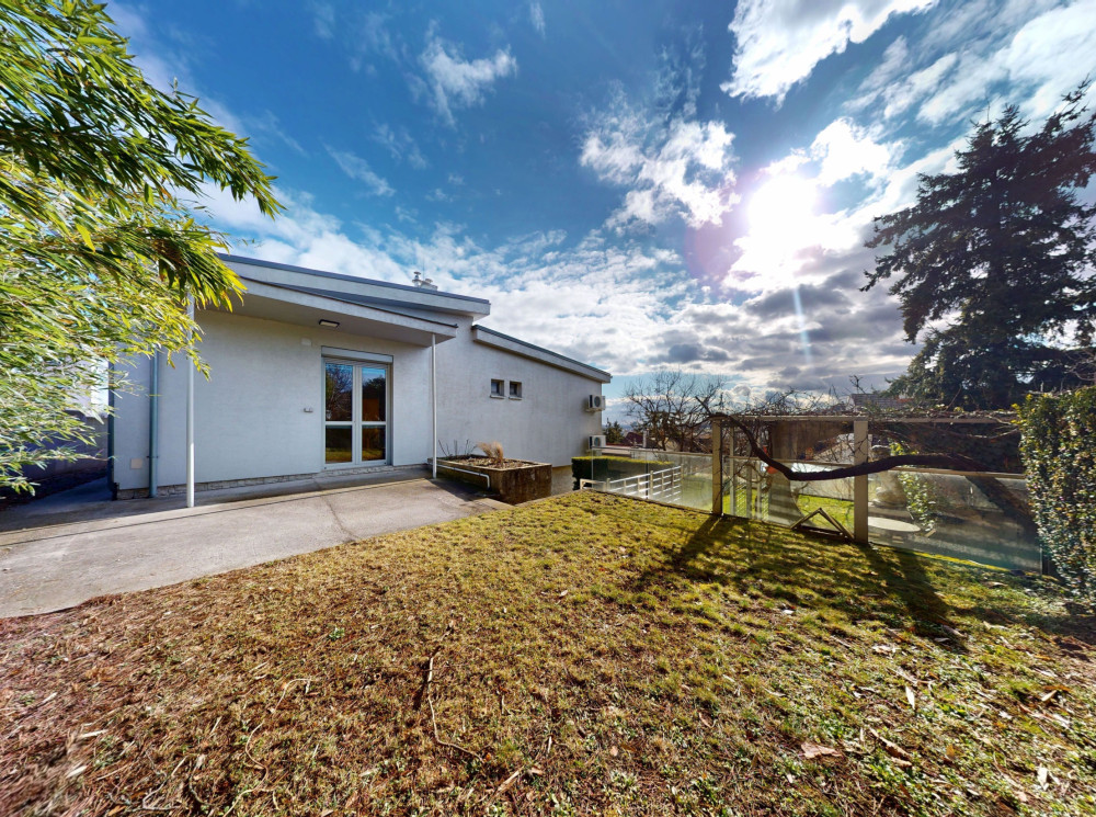 Na prenájom rodinný dom na bývanie alebo podnikanie – Vančurova ulica, Bratislava