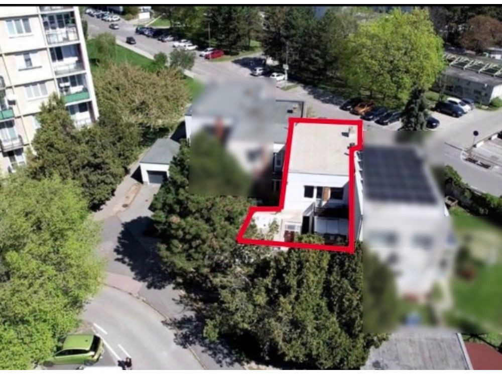 Rodinný dom s átriom a záhradou v srdci Ružinova – Šalviová ulica