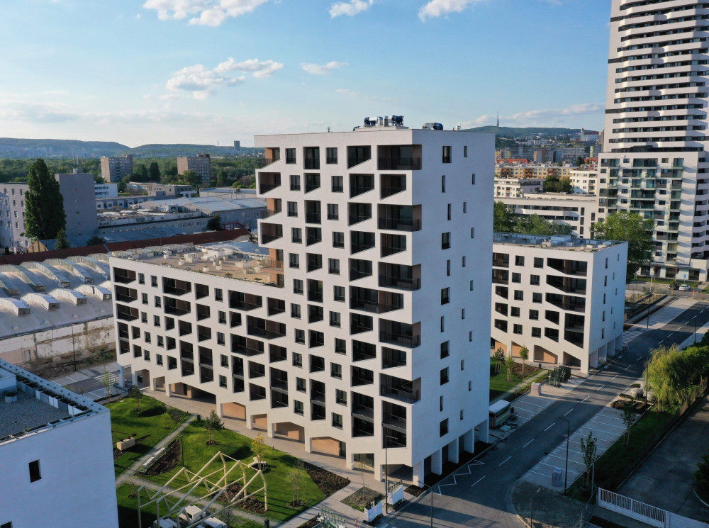 2 izb. byt v novostavbe na začiatku Petržalky, zariadený