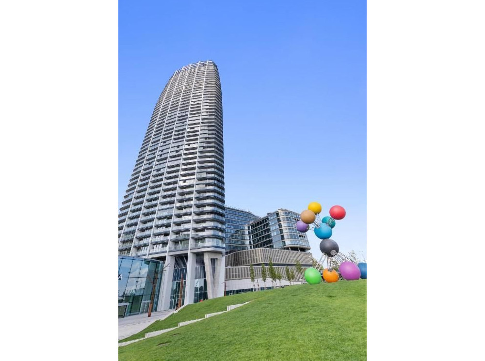 PRENÁJOM GARÁŽOVÝCH STÁTÍ – EUROVEA TOWER