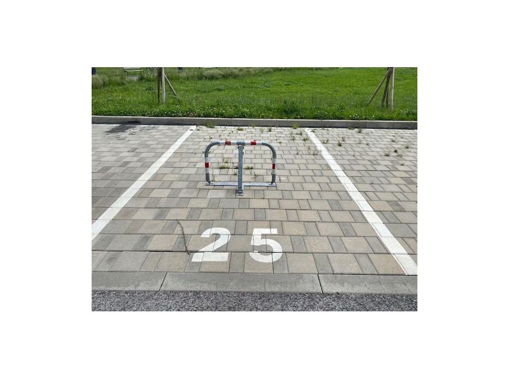 PREDAJ VONKAJŠIEHO PARKOVACIEHO MIESTA, NOVOSTAVBA FUXOVA, BOSÁKOVA UL.
