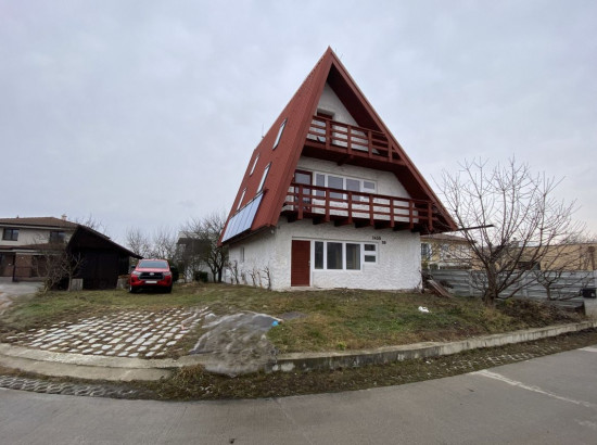 Na predaj: Netradičný trojpodlažný rodinný dom v Rusovciach