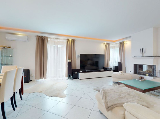 Zariadený rodinný dom s bazénom Most pri Bratislave