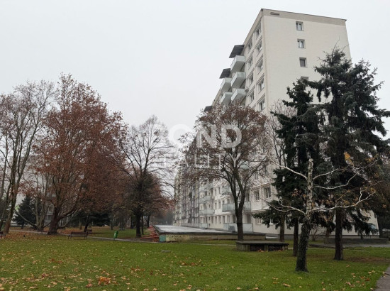 BÝVANIE V PARKU | 4 izbový byt s balkónom na ulici Šalviovej