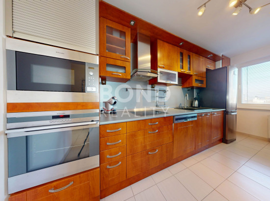 Predaj 3 izbový byt s lodžiou na Mierovej ul. v Bratislave  Ružinove