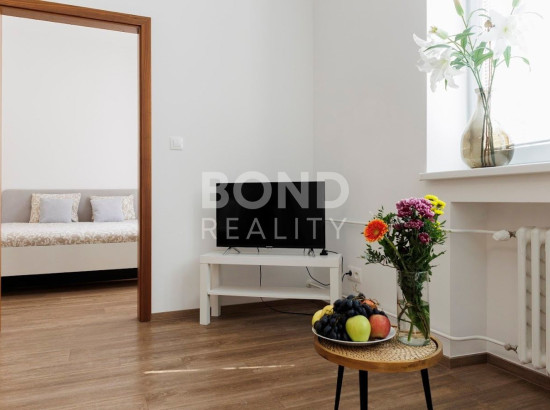 Exkluzívny 2- izb. byt  s výhľadom na hrad- Funkcionalistická architektúra, Gunduličova  ulica Ba, Staré Mesto