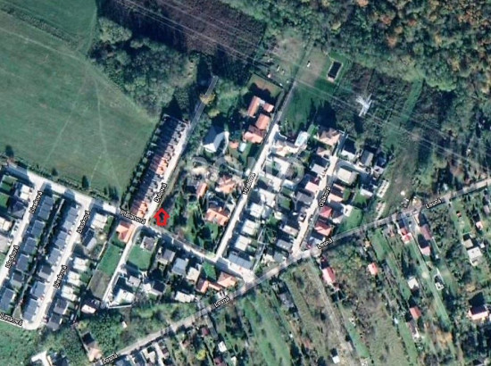 Ponúkame na predaj pozemok v Stupave, v blízkosti Lesnej ulice.