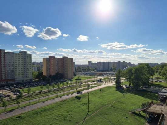 REZERVOVANÉ: Slnečná zariadená garzónka s loggiou v top lokalite Petržalky po rekonštrukcii!