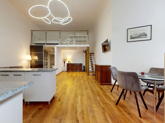 Prenájom veľkometrážneho 1 izbového bytu Hviezdoslavovo nám. Staré Mesto Bratislava aj krátkodobo