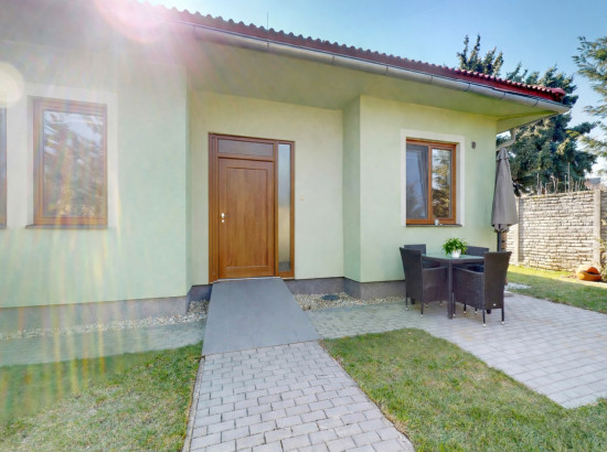 3-izbový bungalov s garážou v srdci Ružinova – Štedrá ulica