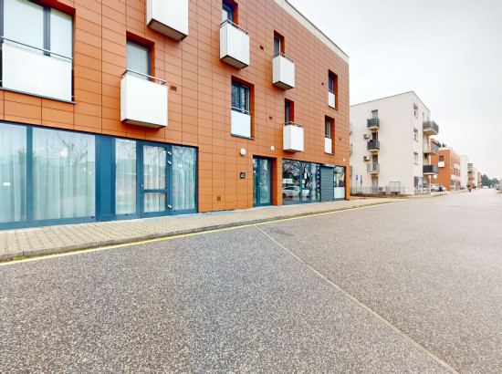 2– izb. byt prerobený na 2,5 izb. s terasou v Záhorskej Bystrici, Bratislavská ul.