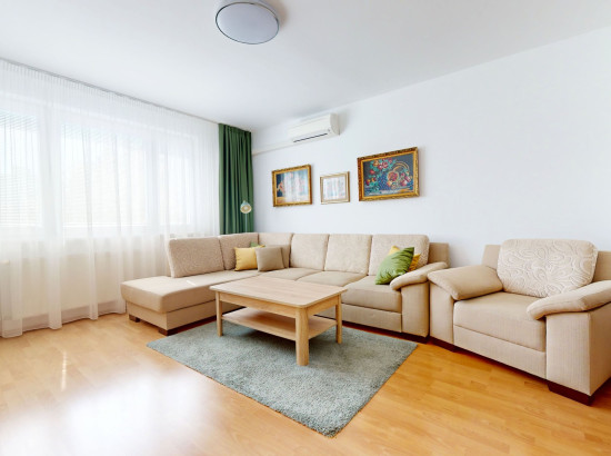 SLNEČNÝ 3-IZBOVÝ BYT S LODŽIOU PRI DRAŽDIAKU