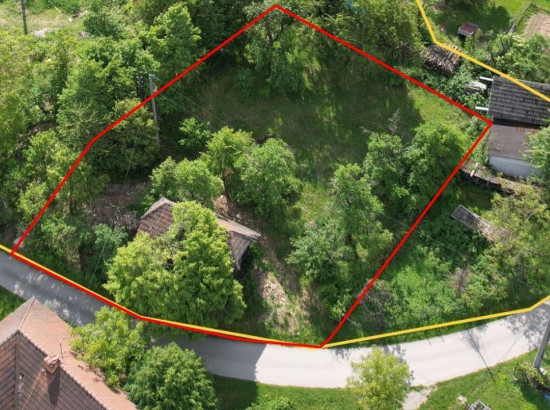 Na predaj oplotený pozemok 790 m² v intraviláne obce Rudník pri Myjave – voda a elektrina na pozemku