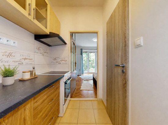 Na predaj útulná garsónka 25 m² na Hradnom kopci s balkónom do tichého vnútrobloku