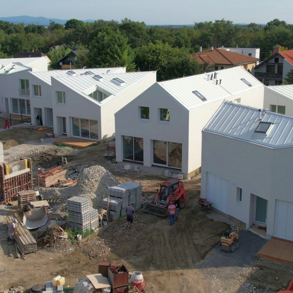 Houses Rebarborova