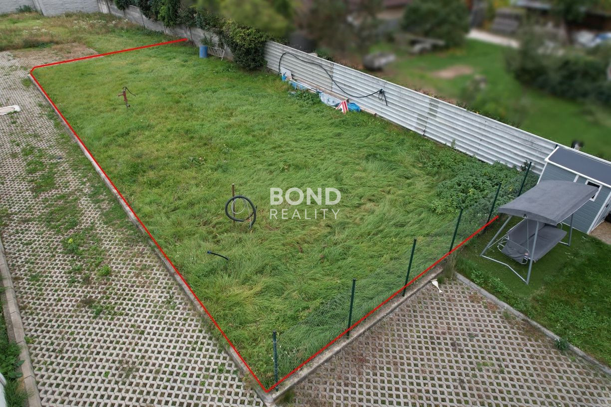 Stavebný pozemok v centre obce Ivanka pri Dunaji