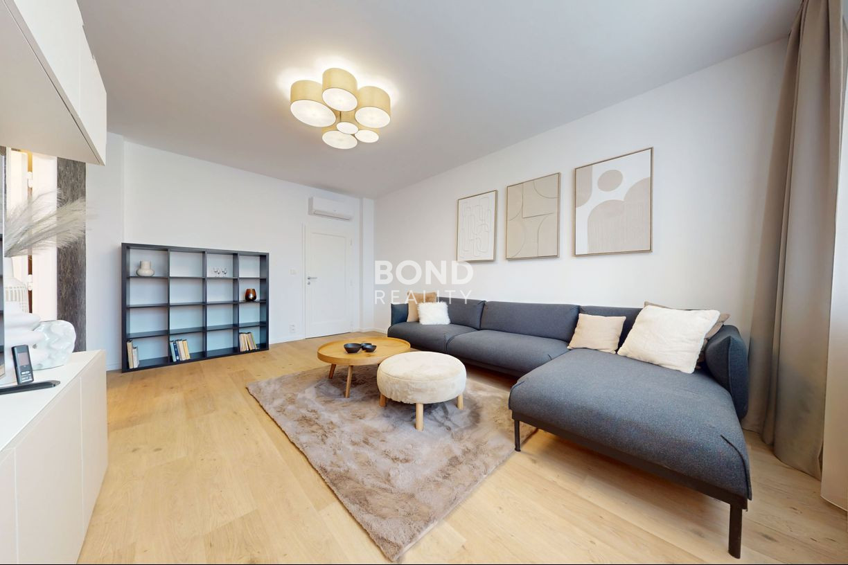 Elegantný, zrekonštruovaný veľkometrážny byt v centre Bratislavy – Floriánske námestie, Staré Mesto, Bratislava I.