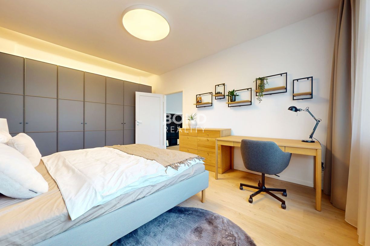 Elegantný, zrekonštruovaný veľkometrážny byt v centre Bratislavy – Floriánske námestie, Staré Mesto, Bratislava I.