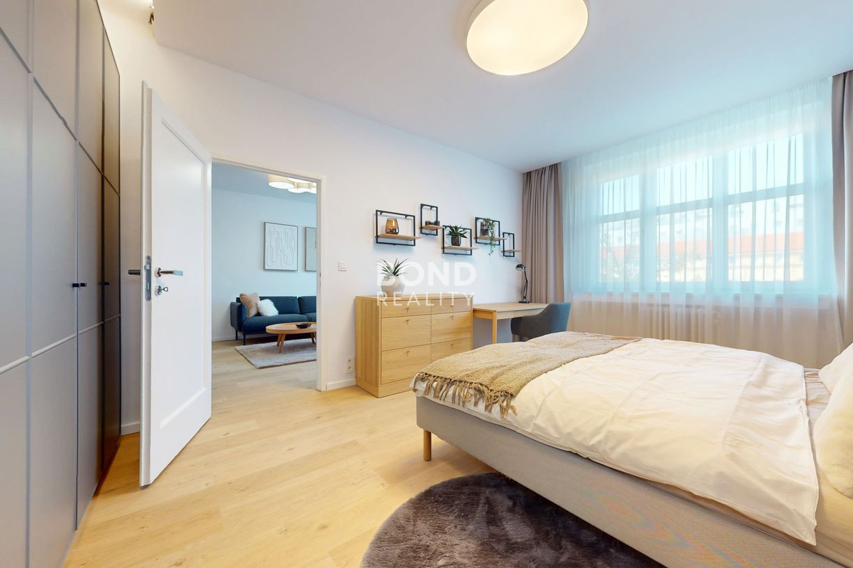 Elegantný, zrekonštruovaný veľkometrážny byt v centre Bratislavy – Floriánske námestie, Staré Mesto, Bratislava I.