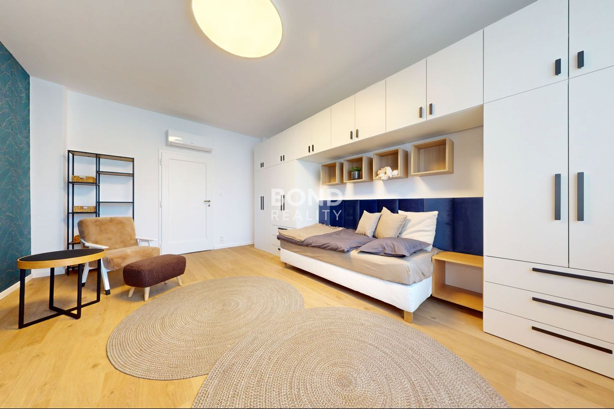 Elegantný, zrekonštruovaný veľkometrážny byt v centre Bratislavy – Floriánske námestie, Staré Mesto, Bratislava I.