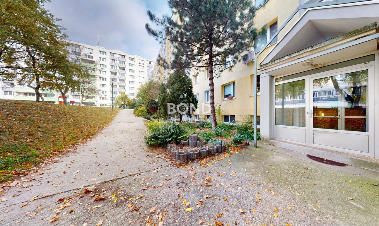 3 izbový byt na Dlhých Dieloch po kompletnej rekonštrukcii.