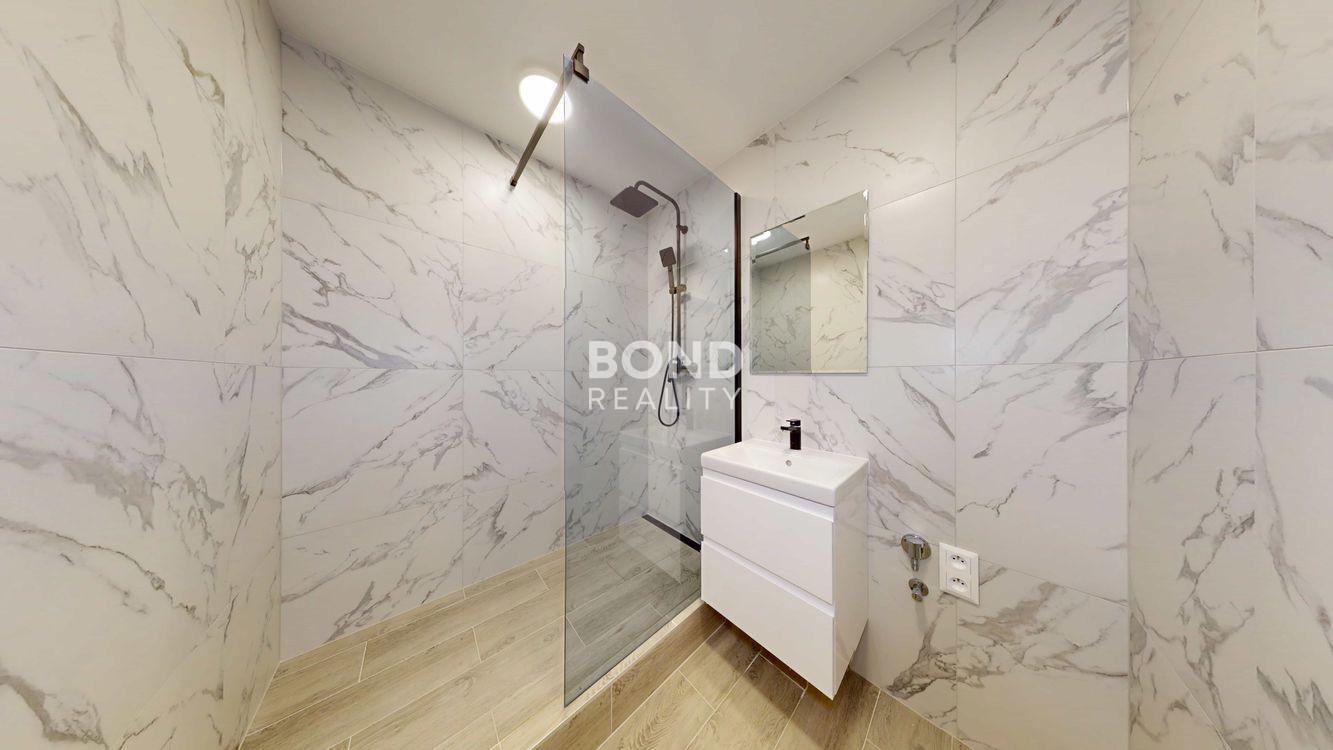 3 izbový byt na Dlhých Dieloch po kompletnej rekonštrukcii.