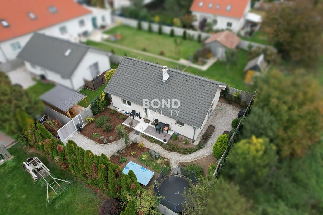 Veľmi pekný rodinný dom v Ivanke pri Dunaji na prenájom