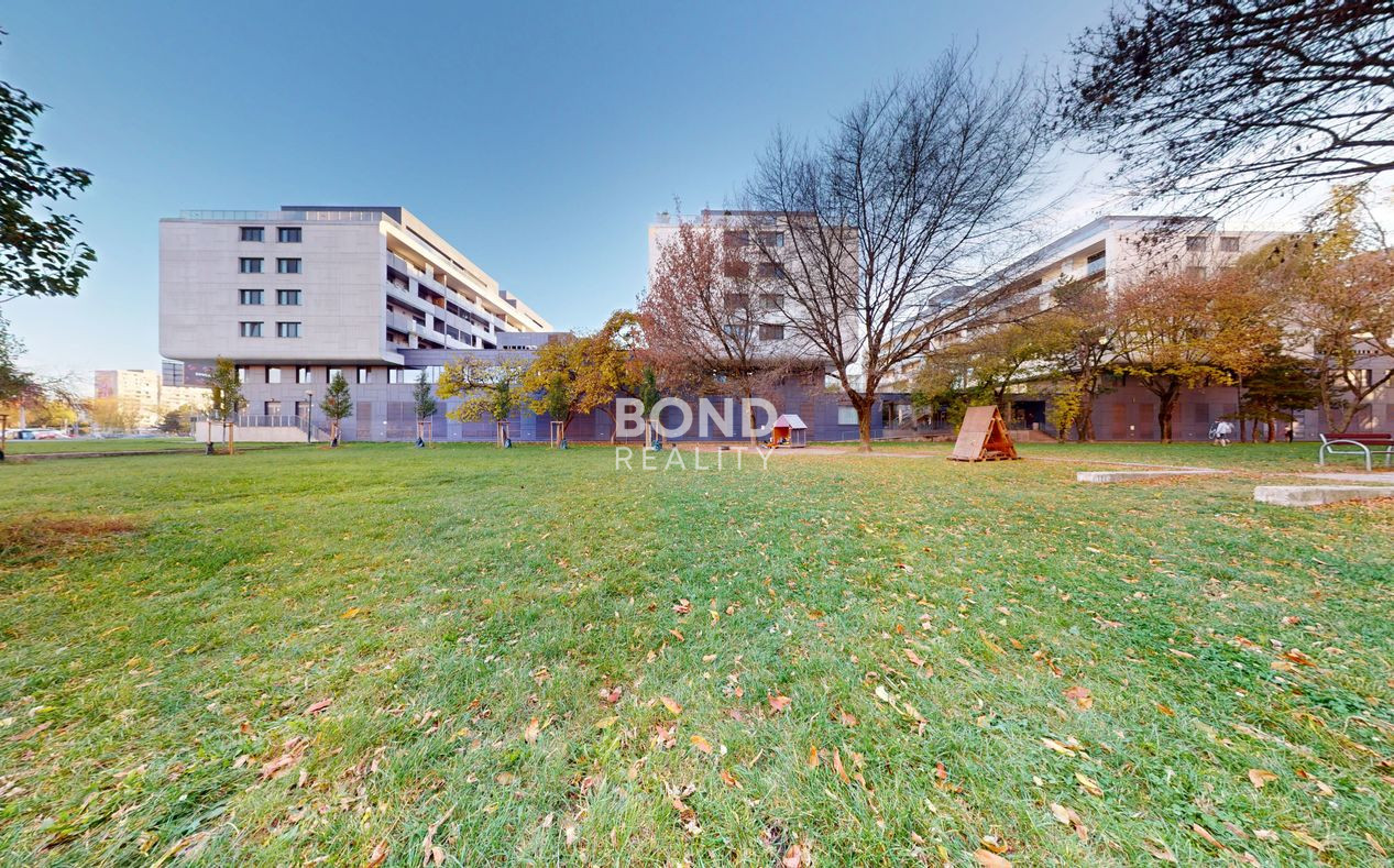 SLNEČNÝ 3-IZBOVÝ BYT S VEĽKOU LODŽIOU V NOVOSTAVBE SKYBOX