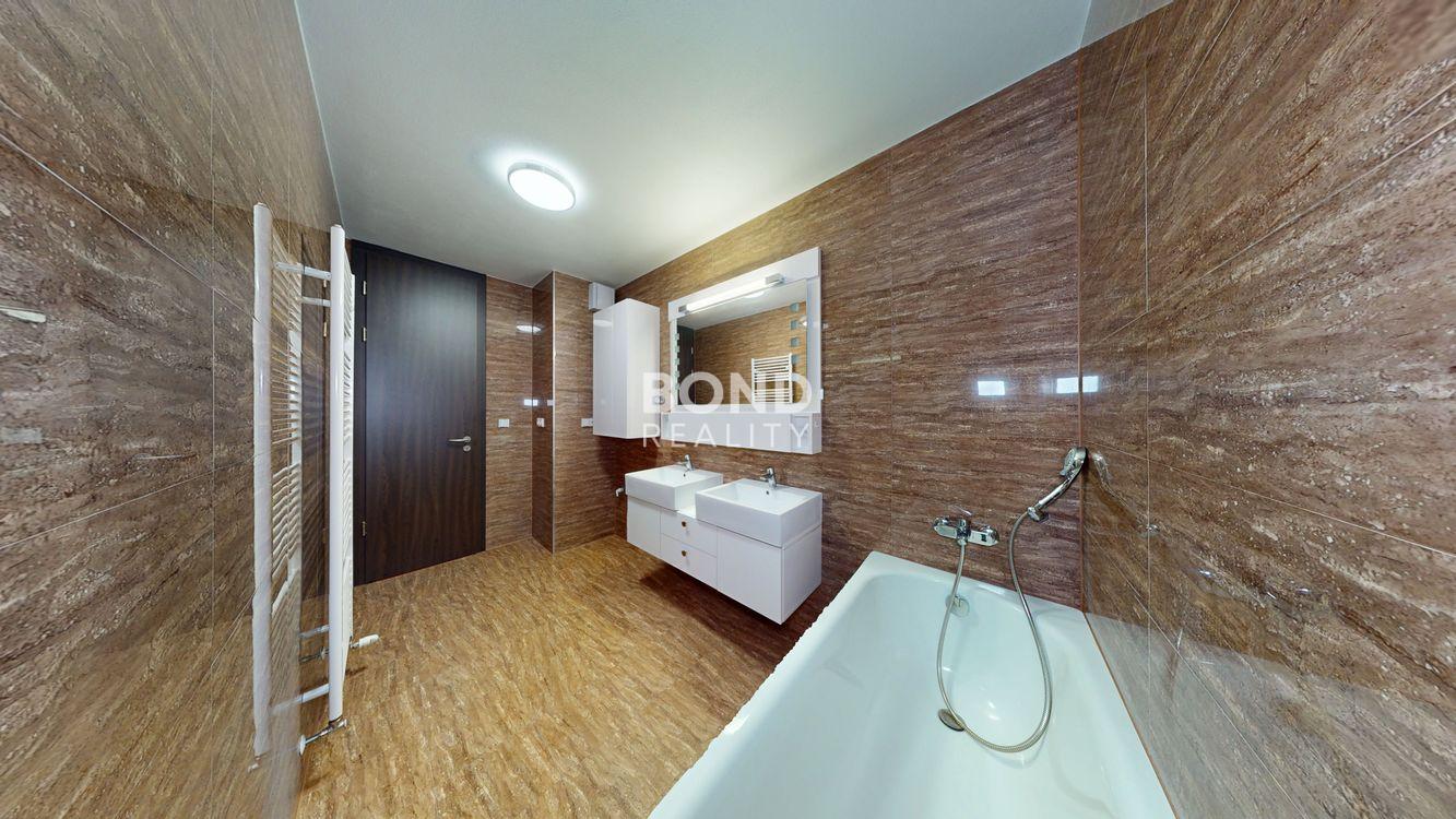 SLNEČNÝ 3-IZBOVÝ BYT S VEĽKOU LODŽIOU V NOVOSTAVBE SKYBOX