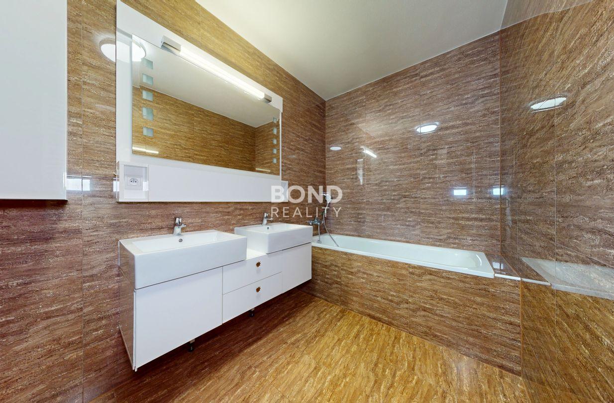 SLNEČNÝ 3-IZBOVÝ BYT S VEĽKOU LODŽIOU V NOVOSTAVBE SKYBOX