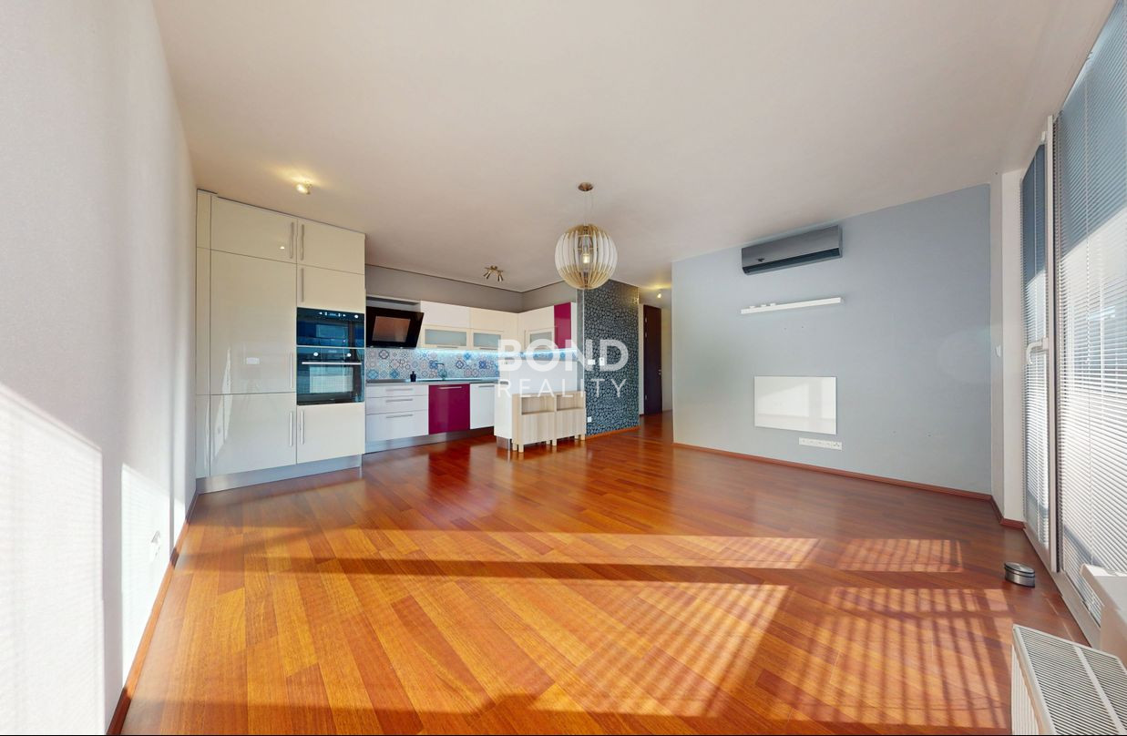 SLNEČNÝ 3-IZBOVÝ BYT S VEĽKOU LODŽIOU V NOVOSTAVBE SKYBOX