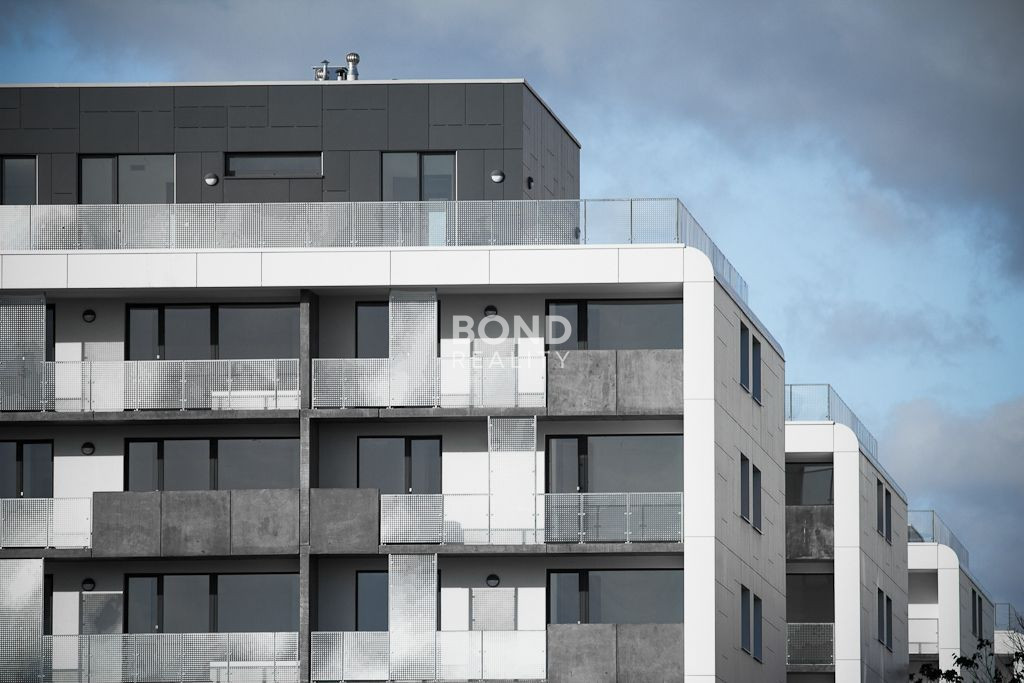 SLNEČNÝ 3-IZBOVÝ BYT S VEĽKOU LODŽIOU V NOVOSTAVBE SKYBOX